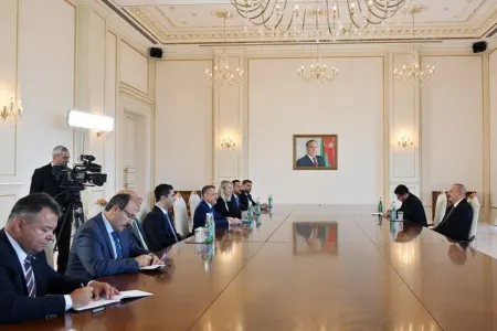 İlham Əliyev TBMM-in nümayəndə heyətini qəbul edib - FOTO