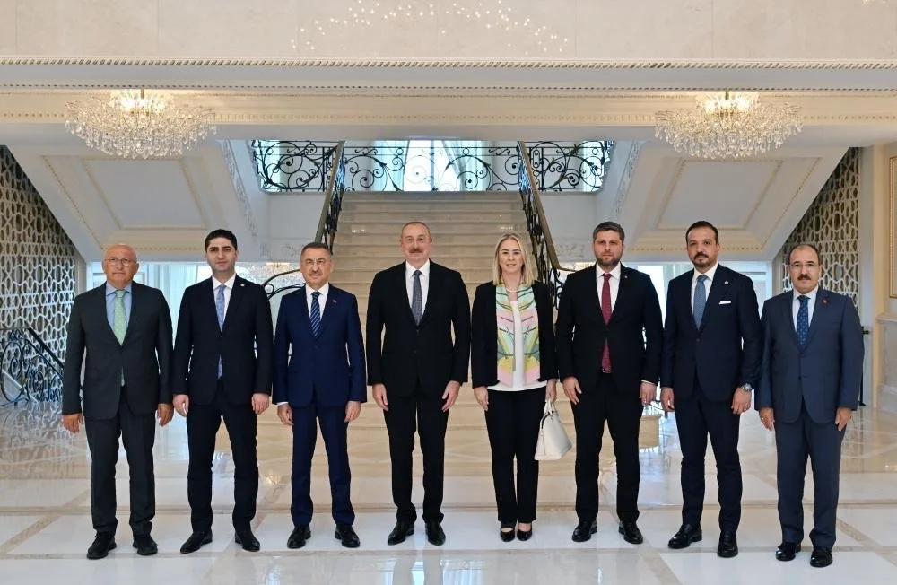 İlham Əliyev TBMM-in nümayəndə heyətini qəbul edib - FOTO