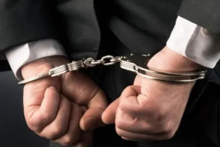 Azərbaycanda rüşvət alan yüksək vəzifəli məmurlara ağır cəza verildi