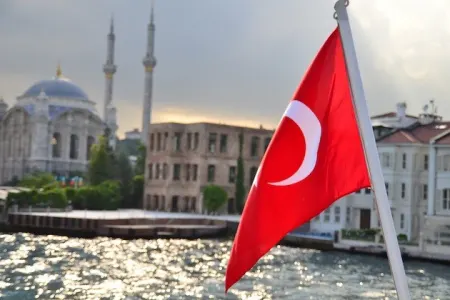 Lirə çökdü, turist axını aşağı düşdü, - ixtisarlar başladı