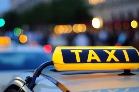 Bakıda taksi sürücüsü nəvəsi ilə maşına minən qadına əxlaqsız təklif etdi