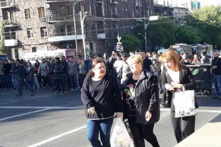 Erməni hərbçinin valideyni: - Azərbaycan vətəndaşı olmaq istəyirəm!