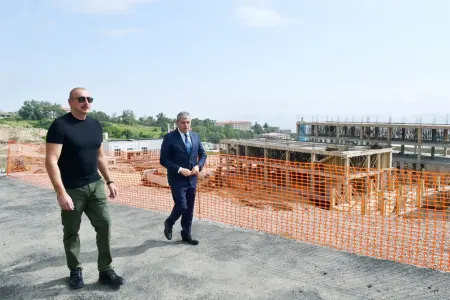 Prezident Şuşada xəstəxana binasının tikintisi ilə - tanış oldu - FOTOLAR