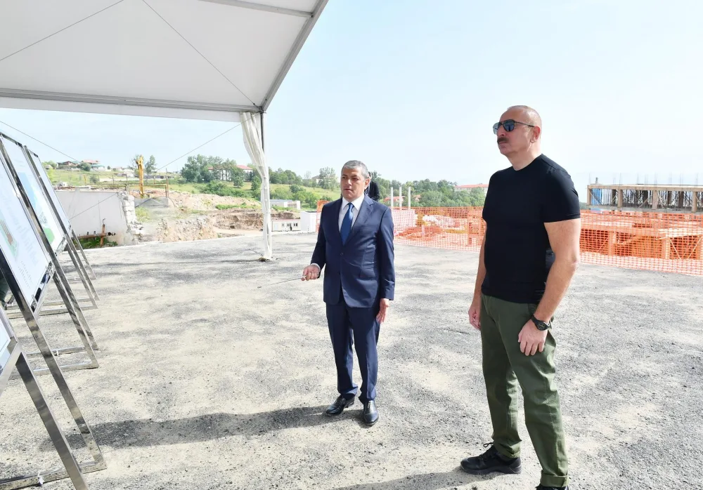 Prezident Şuşada xəstəxana binasının tikintisi ilə - tanış oldu - FOTOLAR
