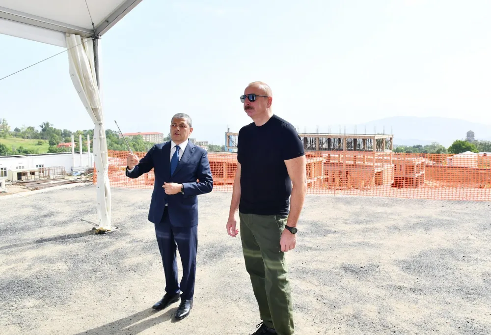 Prezident Şuşada xəstəxana binasının tikintisi ilə - tanış oldu - FOTOLAR