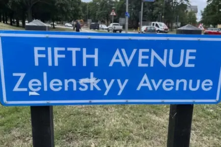 Britaniyada Zelenskinin adına küçə - açıldı