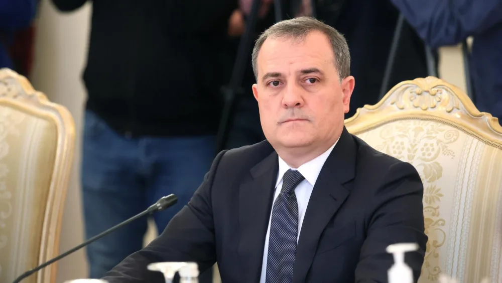 Ceyhun Bayramov Rusiyaya getdi