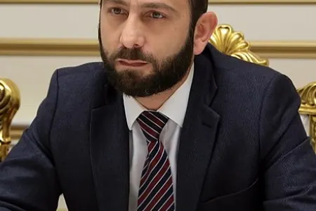 Ararat Mirzoyan İrana getdi