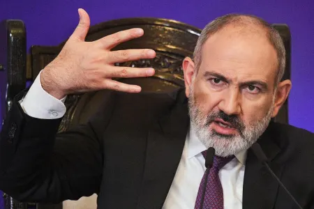 Nikol “Xankəndidə manat dövriyyəyə buraxılacaq” deyən - Şahnazaryanı biabır etdi
