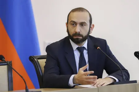 Danışıqlar fəal şəkildə gedir, lakin problemli məsələlər qalır - Mirzoyan