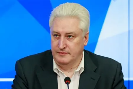 "Moldova diplomatlarımızı ölkədən çıxarır, - biz isə güzəştlə qaz veririk"