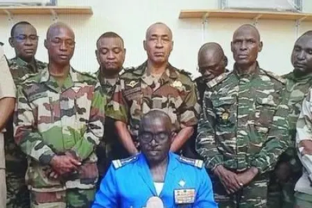 Niger ordusu üsyançıları dəstəkləyib