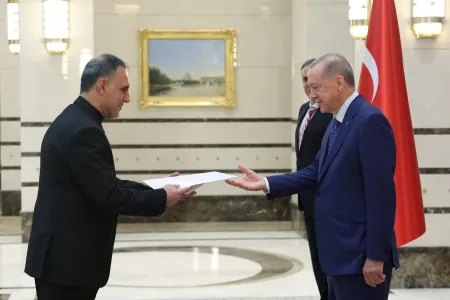 Ərdoğan İranın yeni səfirinin etimadnaməsini qəbul edib - FOTO
