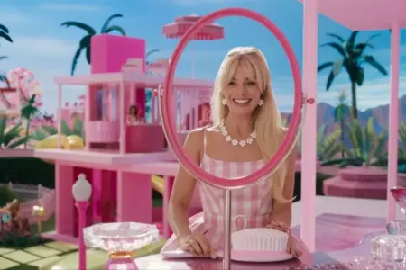 "Barbie" filmi - yarım milyon dollar qazandı