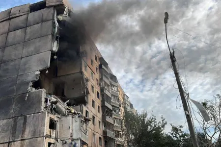 Rusiya Krivoy Roqu raketlə vurdu: - ölən və yaralananlar var