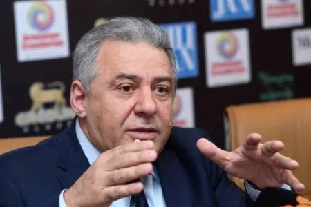 İrəvan hərəkətə keçdi: - Rusiyadakı səfiri təcili dəyişəcəklər