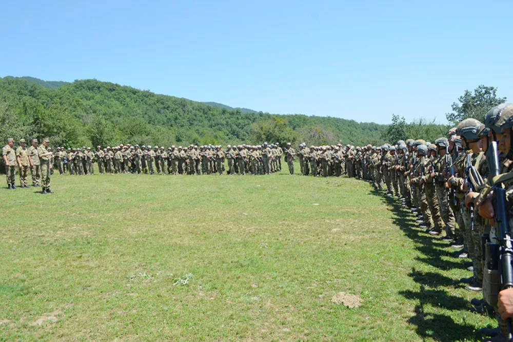 Kərim Vəliyev NATO konsepsiyası çərçivəsində yaradılmış bölmələrdə... - FOTO