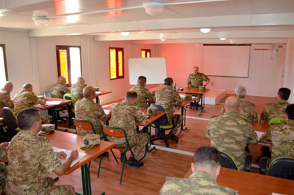 Kərim Vəliyev NATO konsepsiyası çərçivəsində yaradılmış bölmələrdə... - FOTO