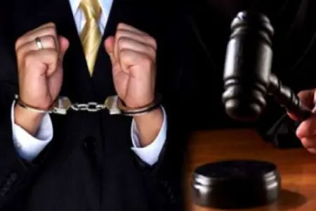 Nazirlər Kabinetinin işlər müdirinə qarşı quldurluq edən hakim qarşısına - ÇIXARILDI