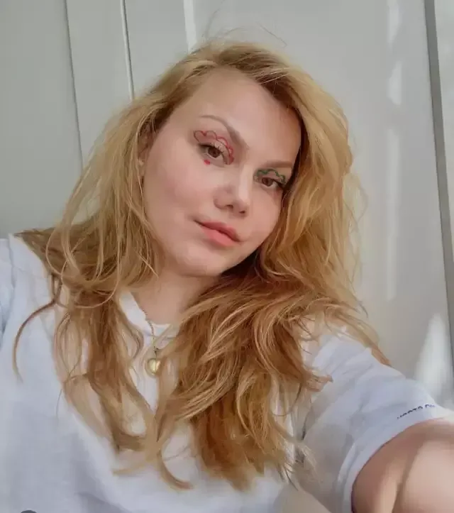 Məşhur "Youtuber" ölümcül halda - Əri 32 yerindən... - FOTO