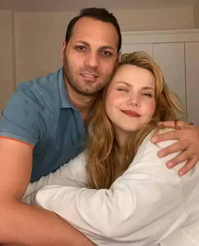 Məşhur "Youtuber" ölümcül halda - Əri 32 yerindən... - FOTO
