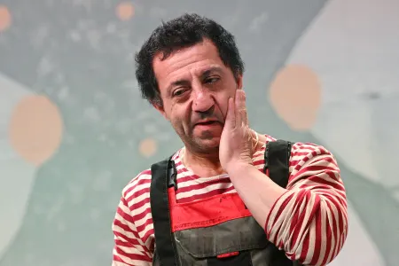 Tanınmış aktyor ayağını itirə - BİLƏR