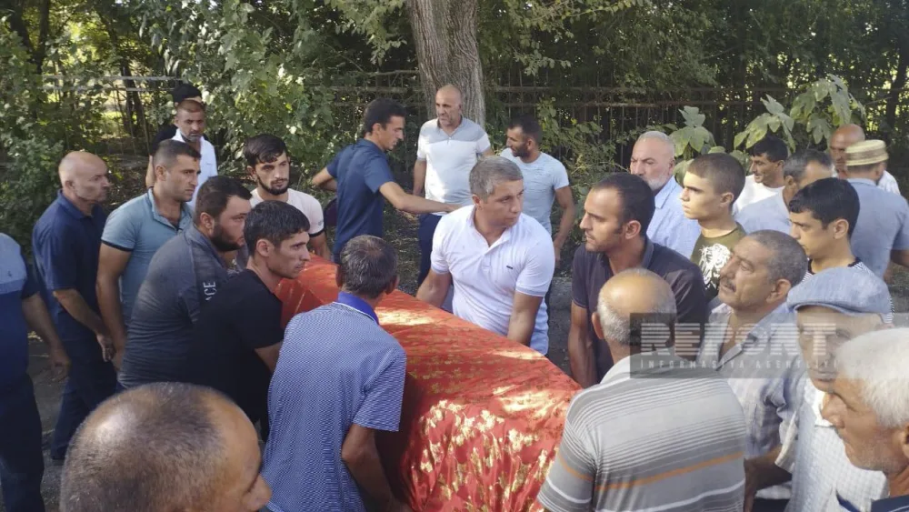 Ruslar Ukraynada - Azərbaycanlıların üstündən TANKLA KEÇDİLƏR - FOTOLAR