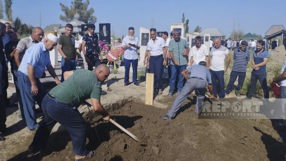 Ruslar Ukraynada - Azərbaycanlıların üstündən TANKLA KEÇDİLƏR - FOTOLAR