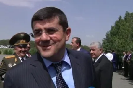 Araik Arutyunyan "istefa" - VERİR