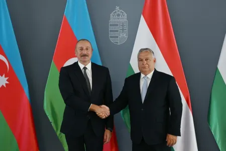 İlham Əliyevin Macarıstanın Baş naziri ilə görüşü başladı- - FOTO