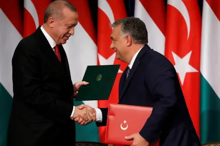Macarıstan Türkiyə ilə - müqavilə imzaladı - VİDEO