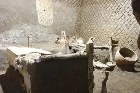 Villada qullar üçün otaq aşkarlandı - FOTO