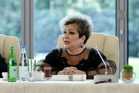 Afaq Bəşirqızı ƏSƏBLƏŞDİ: - “Bu, şərəfsizlikdir?..”