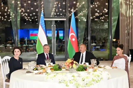 Özbəkistan Prezidenti və xanımının şərəfinə - dövlət ziyafəti verilir