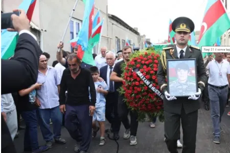 31 il sonra nəşi tapılan şəhidimizlə vida mərasimi - KEÇİRİLİR