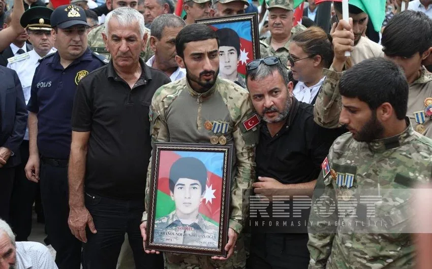 31 il sonra qalıqları tapılan şəhidimiz dəfn edildi - FOTO