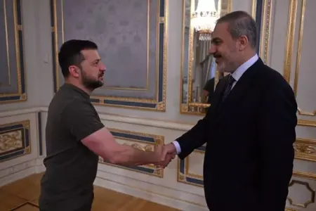 Zelenski Hakan Fidanla görüşdü