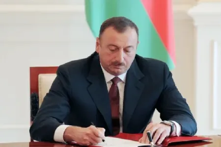 Prezident Vaqif Mustafayevlə bağlı SƏRƏNCAM - İMZALADI