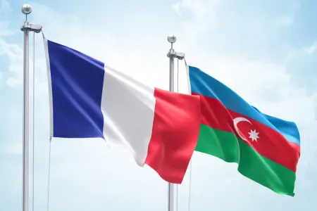 Rəsmi Bakı Parisə - NOTA VERDİ