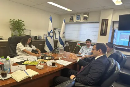 Azərbaycan səfiri İsrail naziri ilə danışıqlar - APARDI