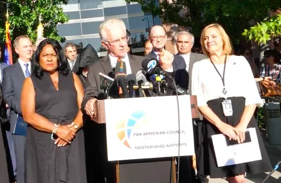 Ermənistan sərhəddə, erməni lobbisi Los Ancelesdə təxribat törətdi - VİDEO