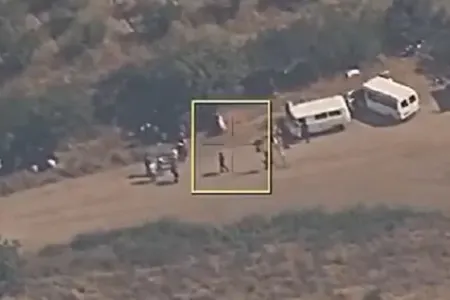Erməni terrorçular yollara baryerlər qurur - VİDEO