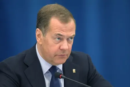 Medvedev onları "nasist koalisiyası" adlandırdı