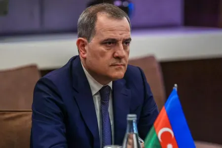 Ceyhun Bayramov Macarıstana rəsmi səfərə - GETDİ