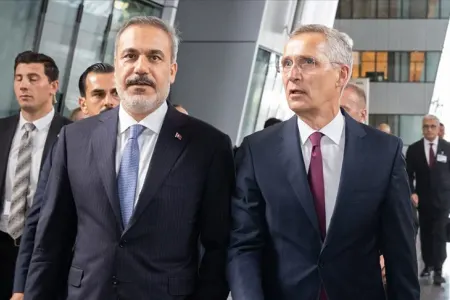 Hakan Fidan NATO-nun baş katibi ilə - telefonla danışdı
