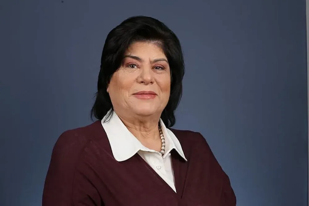 Prezident Flora Xəlilovanı TƏLTİF - ETDİ