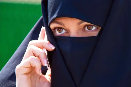 Qırğızıstanda niqab - ləğv ediləcək