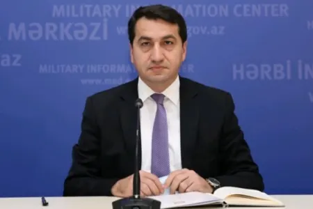 Hikmət Hacıyev Ermənistanın sərhədə qoşun yığmasından - DANIŞDI-VİDEO