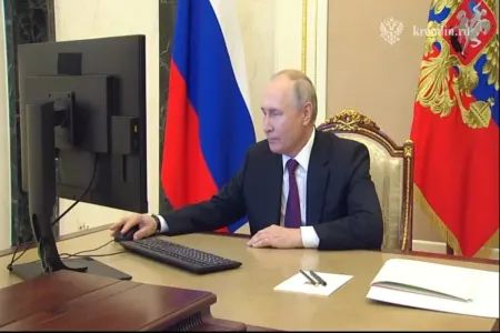 Putin Moskva meri seçkilərində onlayn - SƏS VERDİ