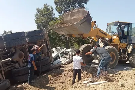 Yük maşını yas mərasimini - DAĞITDI - FOTO